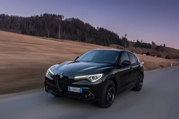 Alfa Romeo Giulia/Stelvio Estrema 