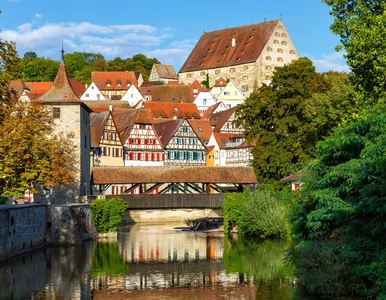 Miniatura: Starówka w tym mieście zachwyca. Turyści...