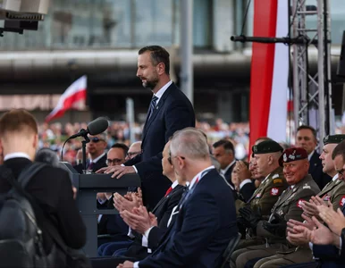 Miniatura: Kosiniak-Kamysz zakrzyczany przez tłum....