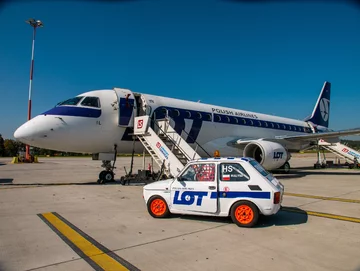 Fiat 126p w malowaniu PLL LOT 