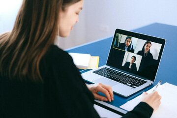 Kontakt z&nbsp;drugim człowiekiem &ndash; choćby online &ndash;to stały element działań poszczeg&oacute;lnych os&oacute;b