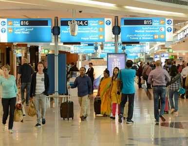 Miniatura: Loty w Dubaju wznowione po eksplozji. Co z...