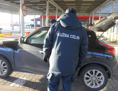 Miniatura: Tych produktów nie wolno zabierać do...