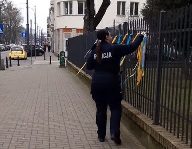 Policjantka zrywała symbole poparcia dla Ukrainy. Policja wyjaśnia sprawę
