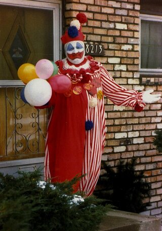 Gacy jako clown Pogo