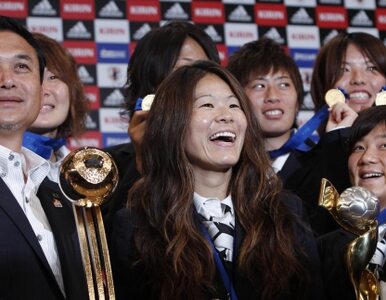 Miniatura: Premier Japonii chwali piłkarki....