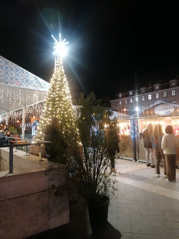 Jarmark świąteczny w Lizbonie 