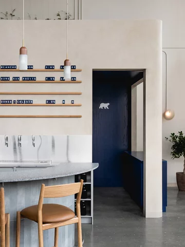 Lokal dla miłośników piwa, projekt Atelier L'Abri v2com, 1685-04