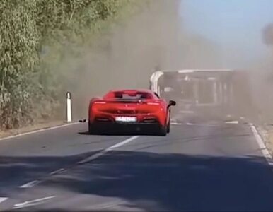 Miniatura: Lamborghini zepchnęło z drogi Ferrari,...