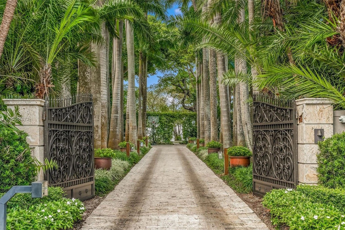 Były dom Phila Collinsa w Miami Beach na Florydzie 