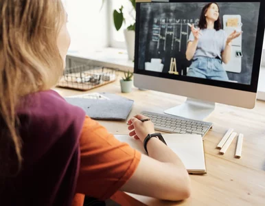 Miniatura: Kurs angielskiego online – powszechny w...