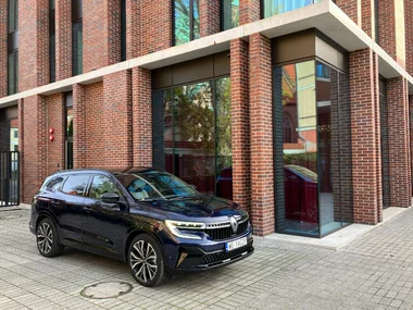 Renault Espace E-Tech full hybrid 200