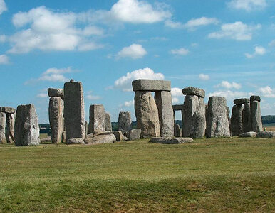 Miniatura: Odkryto reliefy na kamieniach Stonehenge
