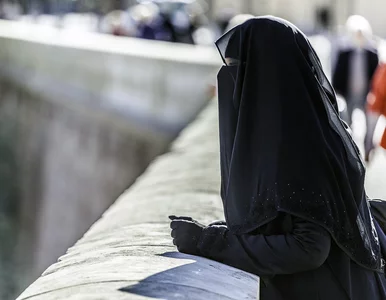 Miniatura: Prezenterzy w afgańskiej telewizji noszą...