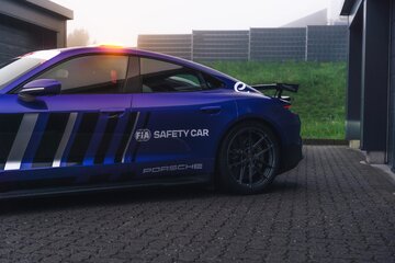 Taycan Turbo GT &ndash; samoch&oacute;d bezpieczeństwa Formuły E