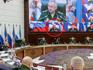 Admirał zombie na naradzie z ministrem Szojgu. Nie poruszył się, nie...
