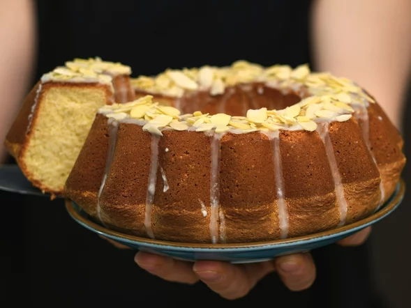 Miniatura: Wiele osób piecze babkę na maśle. Ten...