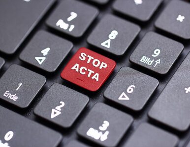 Miniatura: ACTA do kosza