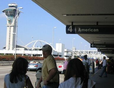 Miniatura: Zawalił się rękaw na lotnisku w Los...