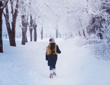 Zaskakujący efekt spacerów po śniegu. Chodzi o akceptację własnego ciała