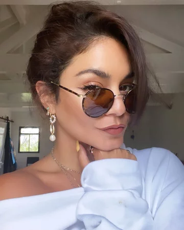 Vanessa Hudgens 