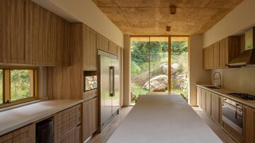 House 720 Degrees – okrągła struktura, w której geometria, światło i krajobraz tworzą ciągły, przestrzenny układ odniesień, projekt Fernanda Canales 