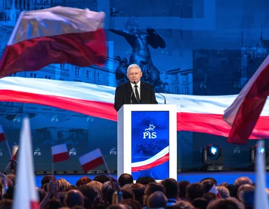 Miniatura: Sondaż CBOS. PiS na pozycji lidera, dobry...