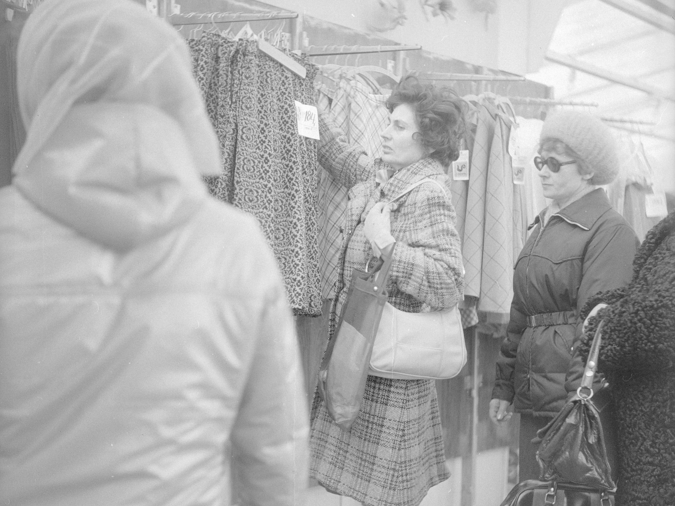 Pamiętasz modę z czasów PRL-u? Młodzi nie mają szans w tym QUIZIE