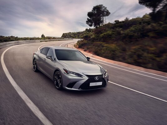 Miniatura: Lexus ES MY 2023