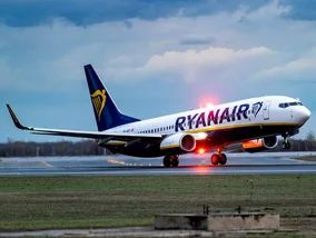 Miniatura: Samolot Ryanair nie mógł lądować przez...