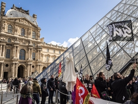 Strajki i gwałtowne protesty we Francji. Turyści muszą liczyć się z...