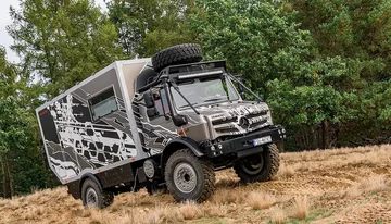 Kamper Unimog U3000 4x4 