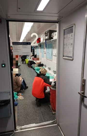 Relacja „Wprost” z pociągu medycznego z Medyki do Gdyni 