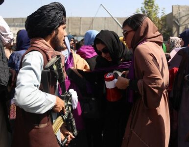 Miniatura: Talibowie boją się już jedynie kobiet. I...
