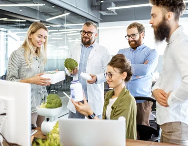 Miniatura: Jajecznica z kilkudziesięciu jaj. Nowy...