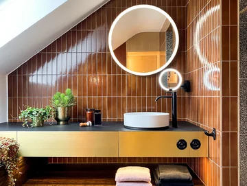 Łazienka na poddaszu z płytkami z kolekcji Craft, Agrob Buchtal v2com, 2506-08