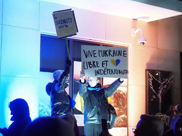 Protest przed rosyjską ambasadą w Warszawie 