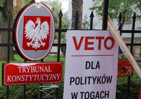 Miniatura: Sędzia TK wysłał pismo do Nawrockiego....