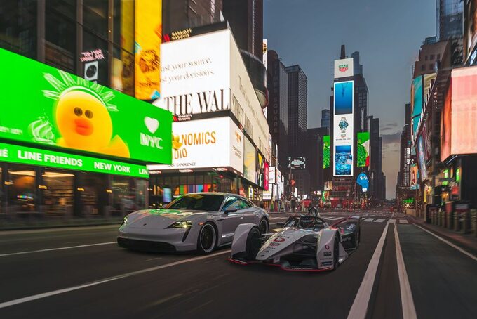 Elektryczne Porsche na Times Square