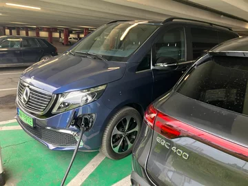 Mercedes EQV 300 