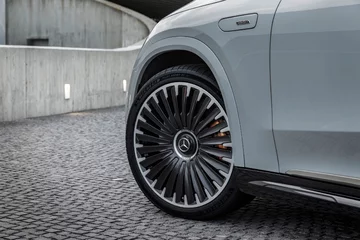 Mercedes-Benz EQE SUV 