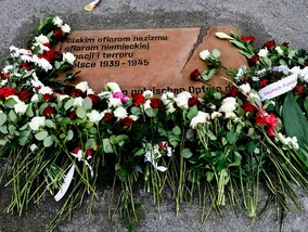 Miniatura: W Berlinie odsłonięto „kamień pamięci”....