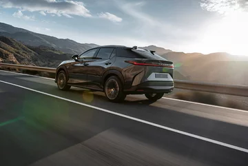 Lexus RZ 450e 