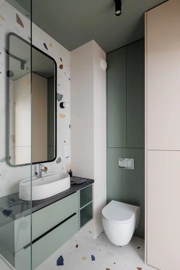 Mieszkanie pokazowe inwestycji Nowa Pabianicka we Wrocławiu zaprojektowała i wyposażyła pracownia architektury wnętrz Decoroom. Aranżację oparto na połączeniu pomarańczu, oliwkowej zieleni, drewna i neutralnej bazy 