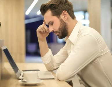 Miniatura: Praca siedząca – w jaki sposób wpływa na...