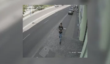 Kamera monitoringu nagrała oszusta. Poznajesz go? 