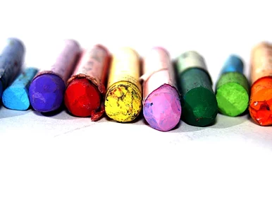 Miniatura: Był gejem, "wykrywa" gejów. Kredkami