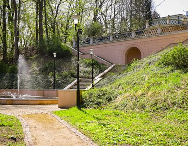 Miniatura: Kojarzy się z „mini-Łazienkami”. Mało...