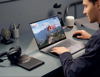 Miniatura: ASUS ROG Zephyrus G16: od spotkań online...