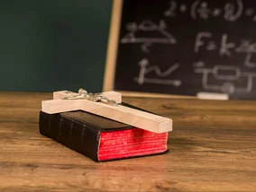 Miniatura: Incydent z krzyżem w szkole....